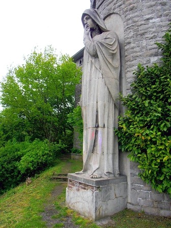 La Dame blanche du Mémorial Walthère Dewé : avant - ©Ville de Liège