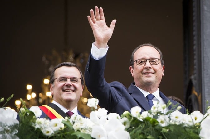 Salut au balcon de l'Hôtel de Ville de Liège