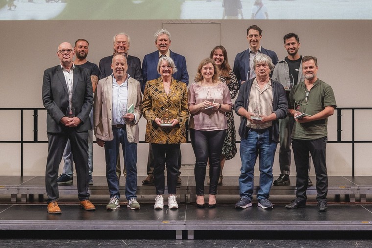 En haut de gauche à droite : Arnaud Sauvage, Jean-François Bourlet, Jean-Michel Hariga, Evolène Carlier, Michaël Fonder, Adrien Closter  -  En bas de gauche à droite : Emmanuel Pecqueux, Robert Bosmans, Arlette Troisfontaines, Melanie Lemmens, Guy Delhasse, Nicolas Keutgens