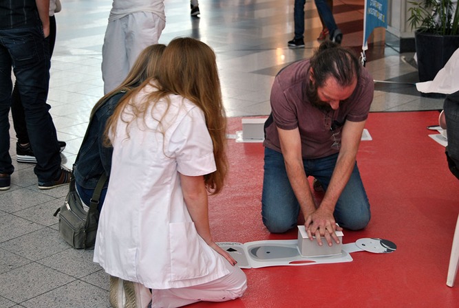 Restart a Heart Day 2017 - © ASBL Liège Ville Santé