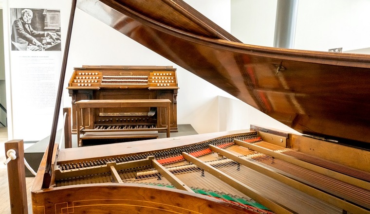Grand Curtius, Espace C Franck, piano Erard et orgue   © Ville de Liège – Grand Curtius