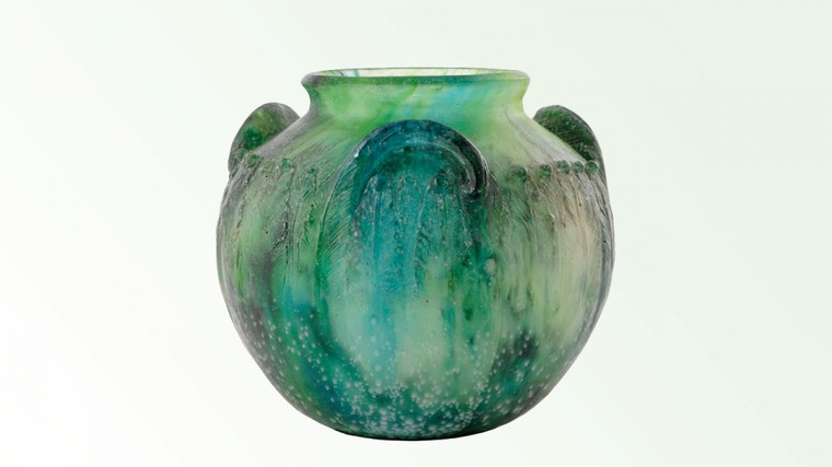 Vase "Fougère nid d’oiseau", François Décorchemont, 1918, pâte de cristal,14,5 cm.  Grand Curtius, n° inv. : GC.VER.08a.1959.62829 (59/88) © Grand Curtius - Ville de Liège