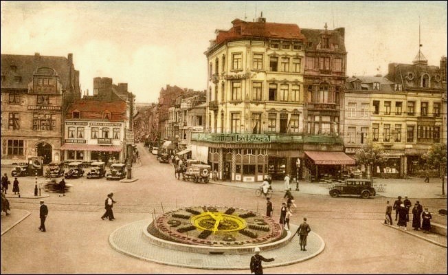 © Carte postale du rond-point Saint-Gilles, avant 1940.   Archives Fonds Patrimoniaux, Musées de la Ville de Liège.